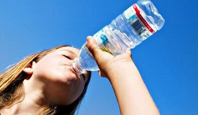 Trinken Sie einen Monat lang Diät, um Gewicht zu verlieren